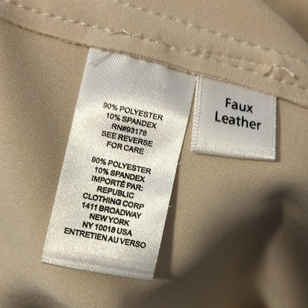 Ladies, beautiful, long jacket by Tahari size, large, cream, color, pocketed - Picture 5 of 6